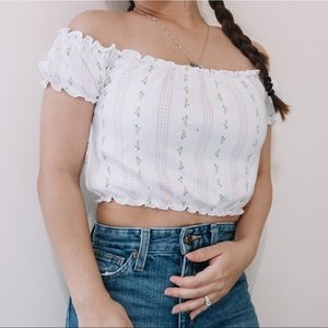 White flower Crop top Forever 21
